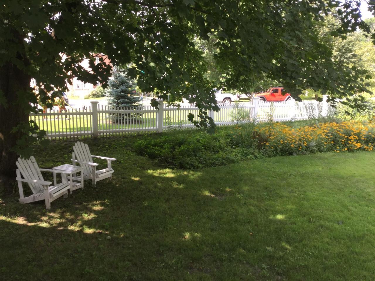 Eddington House Inn North Bennington Exterior photo
